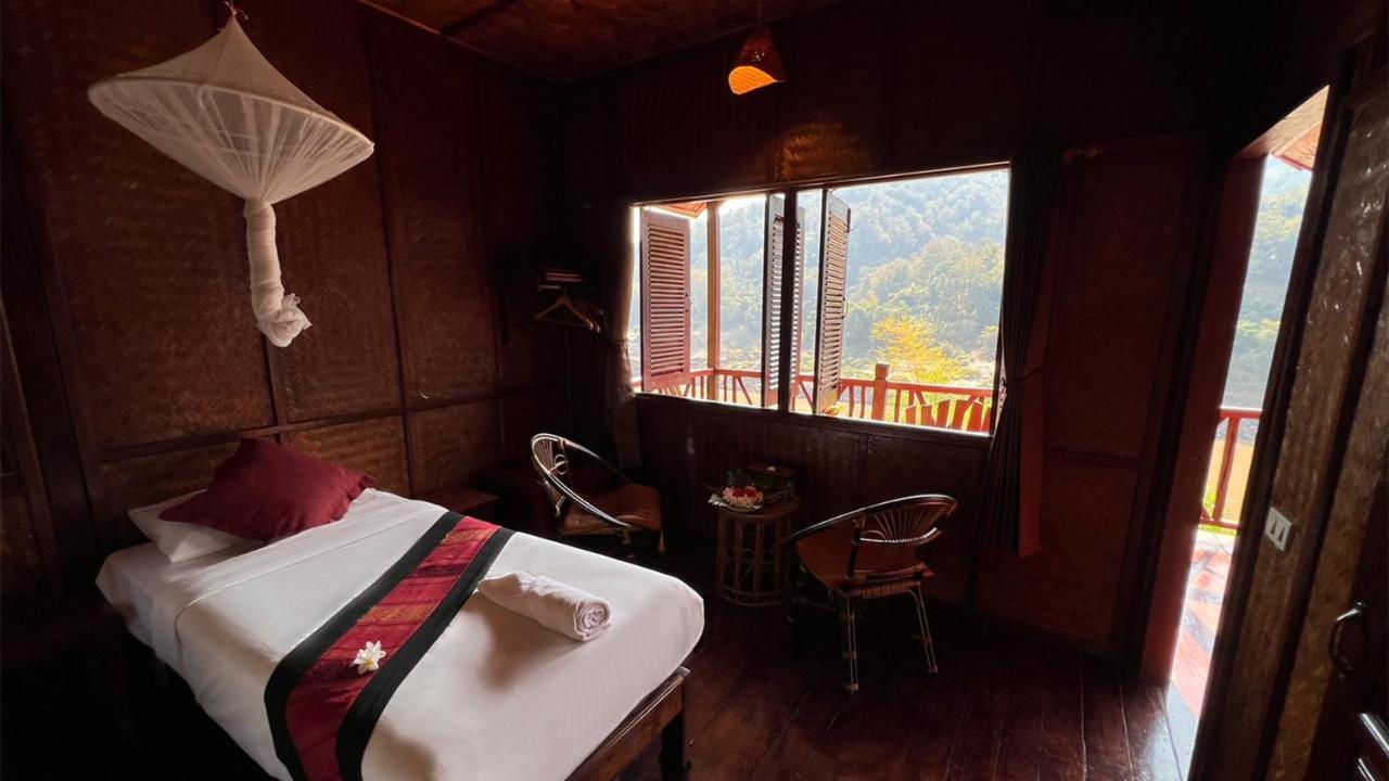 Mekong Riverside Lodge Muang Pakbèng Екстериор снимка