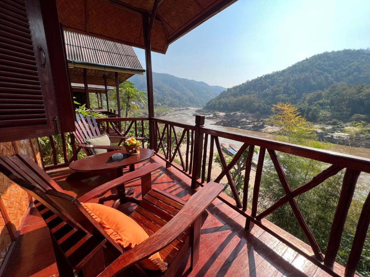 Mekong Riverside Lodge Muang Pakbèng Екстериор снимка