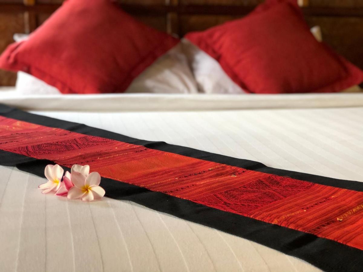 Mekong Riverside Lodge Muang Pakbèng Екстериор снимка