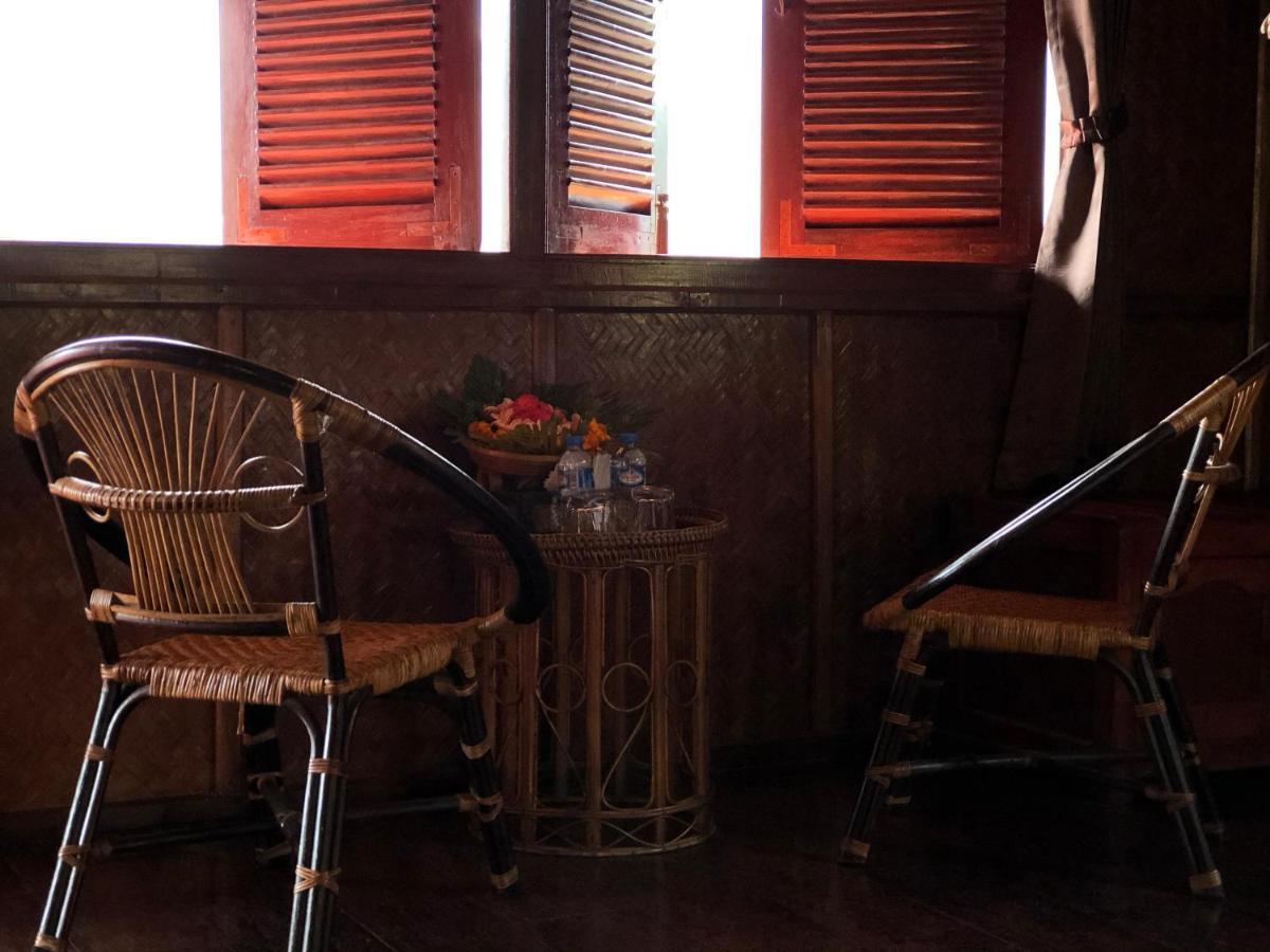 Mekong Riverside Lodge Muang Pakbèng Екстериор снимка